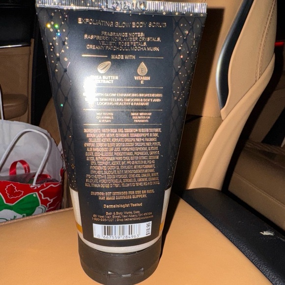 Bath and Body Works Into The Night Exfoliating Glowing Body Scrub 8 oz NEW - Picture 2 of 2